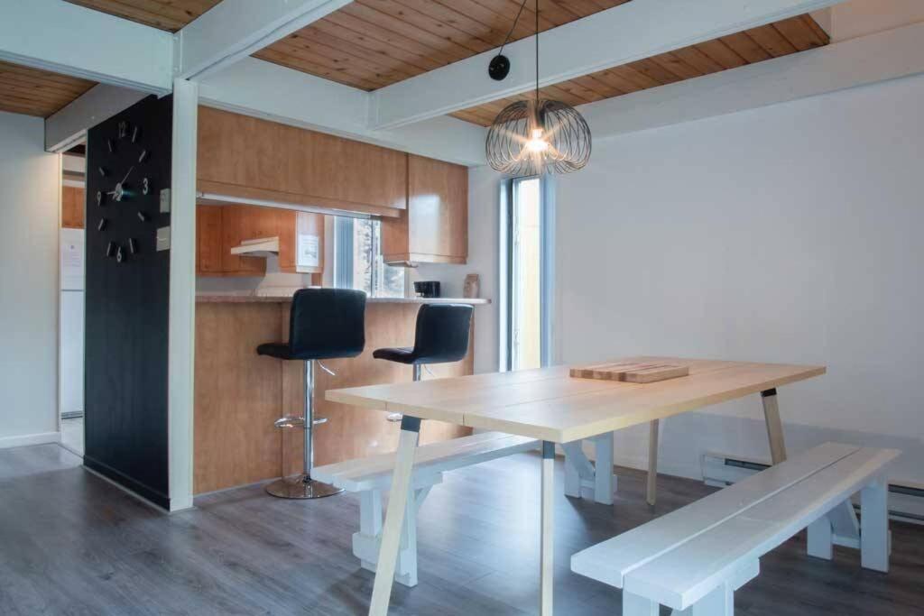 Chalet Mont Sainte-Anne ボーブレ エクステリア 写真
