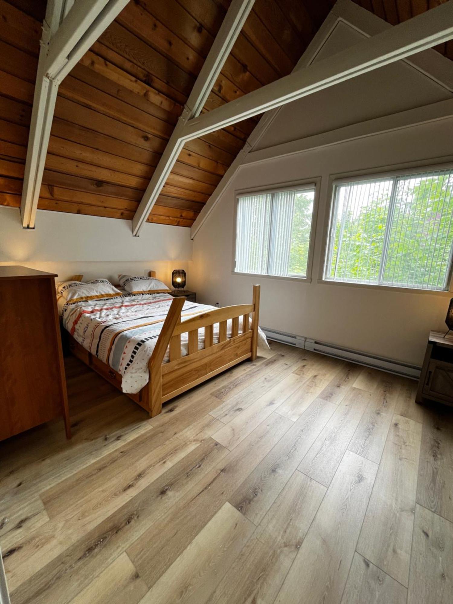 Chalet Mont Sainte-Anne ボーブレ エクステリア 写真